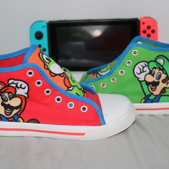mori Other - Super Mario shoes with nintendo switch  And luigi's mansion game